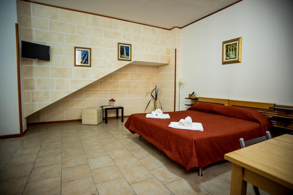 Hotel Residence Lupiae Lecce Exterior photo