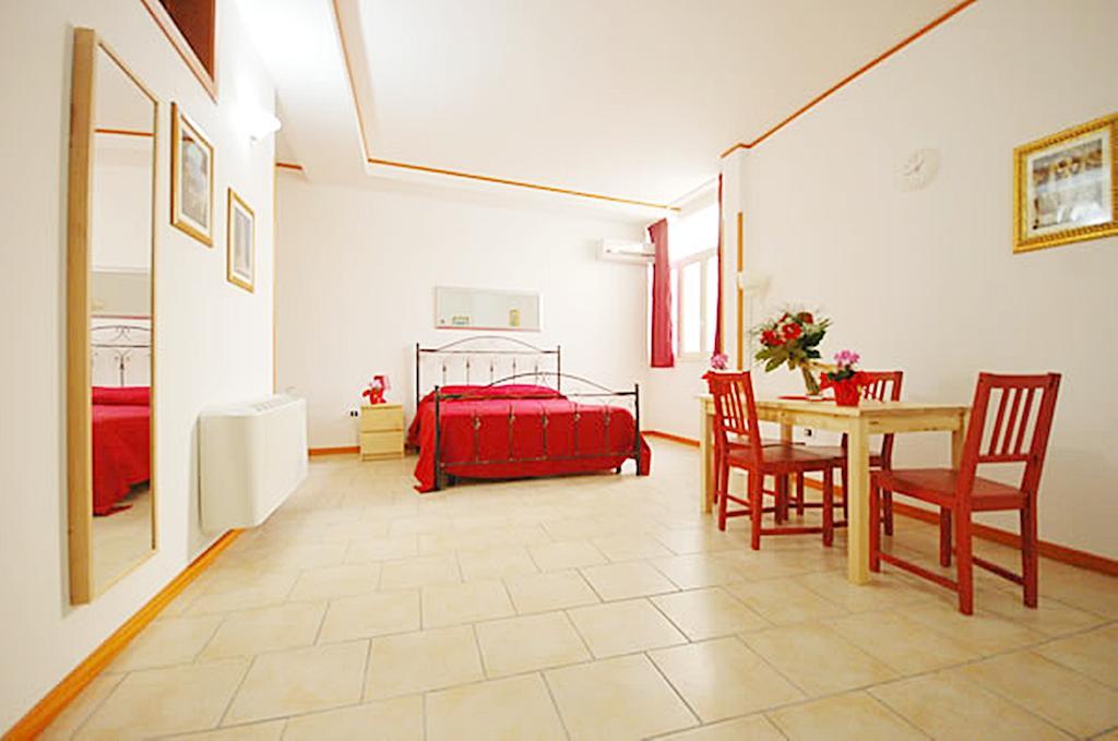 Hotel Residence Lupiae Lecce Exterior photo